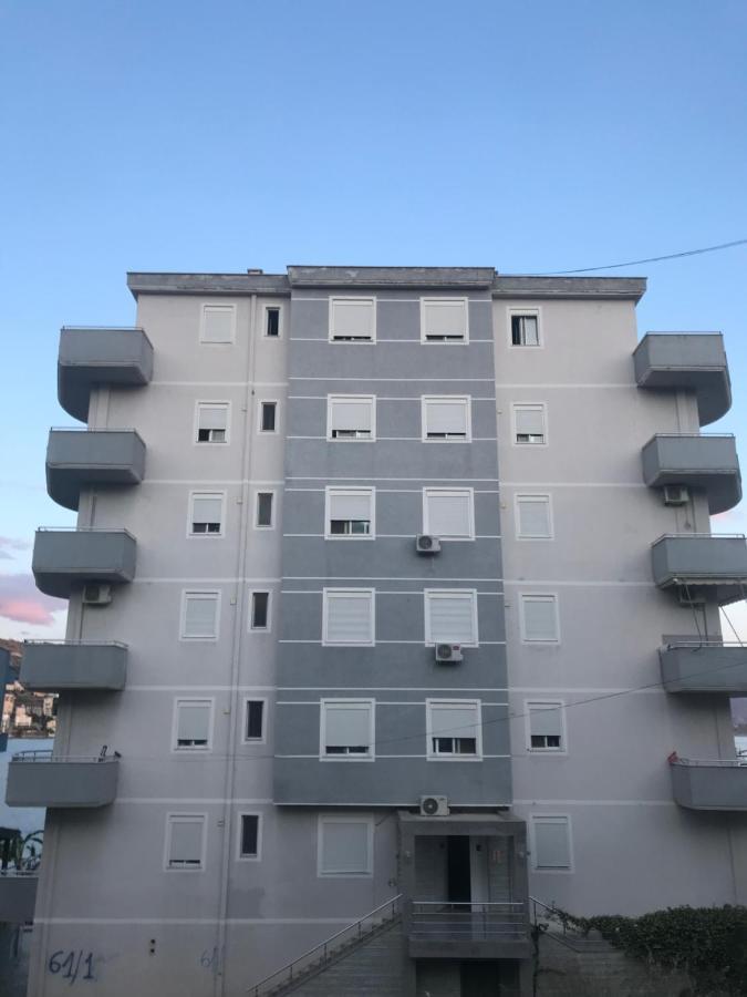 Mary'S Apartment Саранда Экстерьер фото